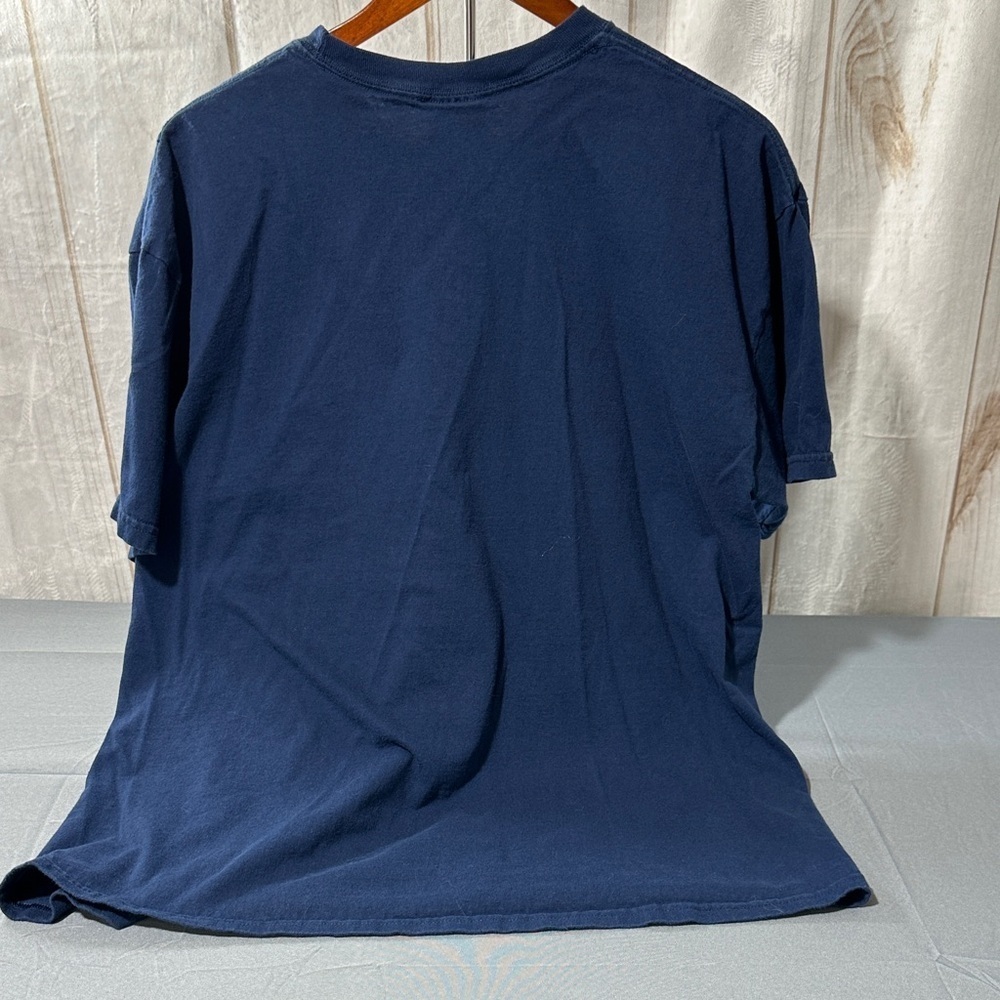 Hanes Heavyweight T-Shirt in Dark Blue - Picture 3 of 5
